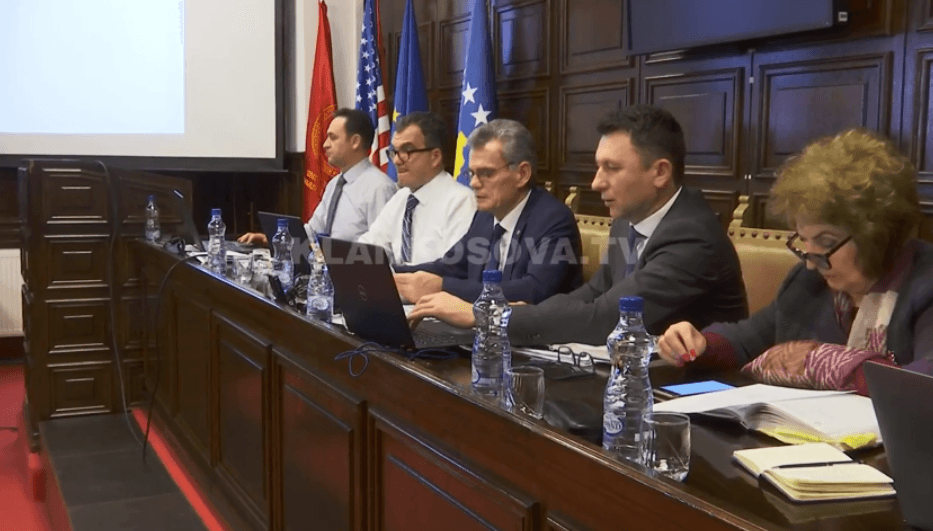 140 asistentë marrin mandat trevjeçar në UP (VIDEO)