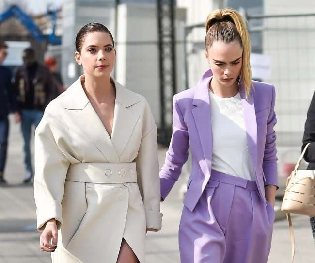 Cara Delevingne bashkë me të dashurën shijojnë Javën e Modës në Milano