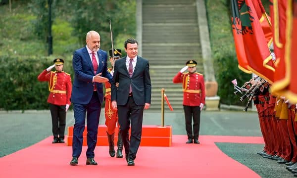 Rama për Kurtin: Kush deshi erdhi, kush nuk mundi nuk erdhi