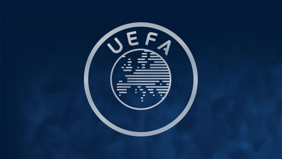 UEFA e gjobit rëndë Serbinë