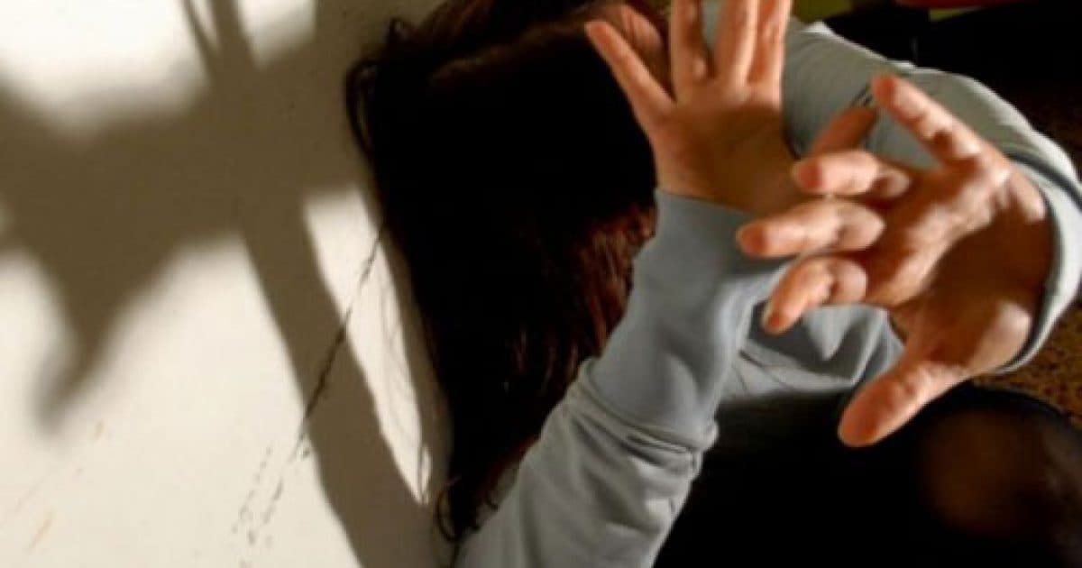 Ferizaj: Burri shkon dhe e merr me dhunë ish-bashkëshorten në shtëpinë e familjes së saj