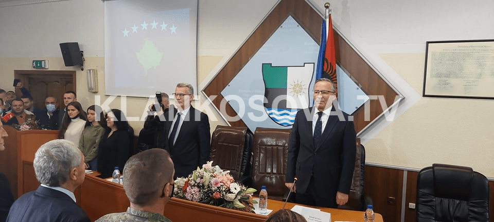 Bedri Hamza merr detyrën e kryetarit të Mitrovicës