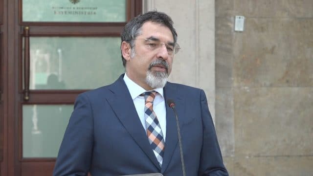 Shqipëria do t’i japë shtetësinë të huajve me kontribute