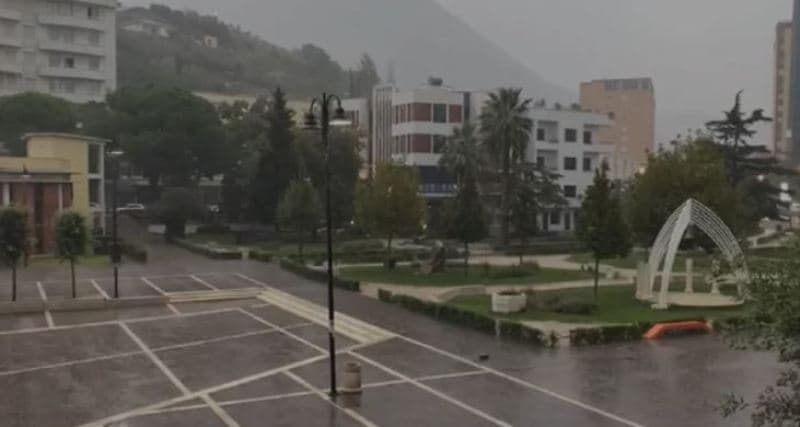 Era e fortë lë gjithë Lezhën pa rrymë