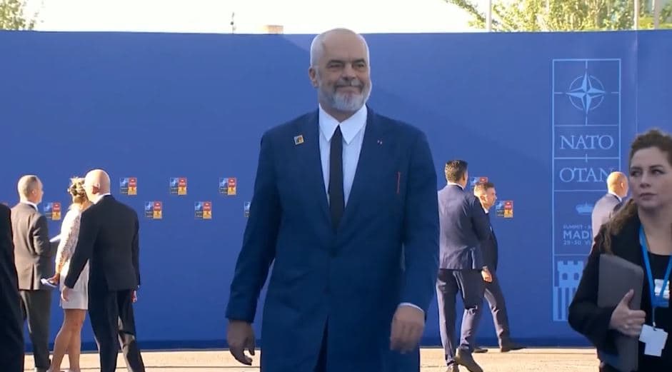 Edi Rama arrin në Samitin e NATO-s në Madrid (VIDEO)