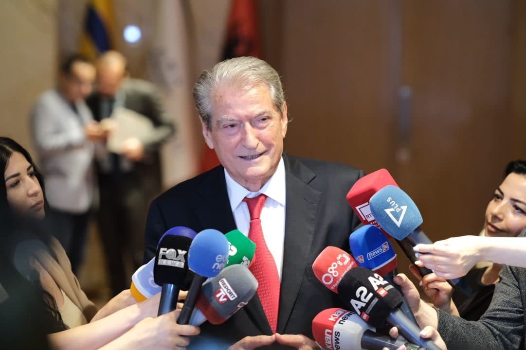 “Samit që prodhon serbomadhi dhe rusofili”, Berisha komenton takimin e radhës së “Ballkanit të Hapur”