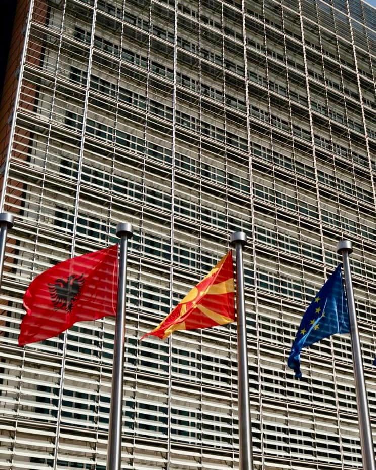 Edi Rama: Krenari për flamurin e Skënderbeut në oborrin e Europës