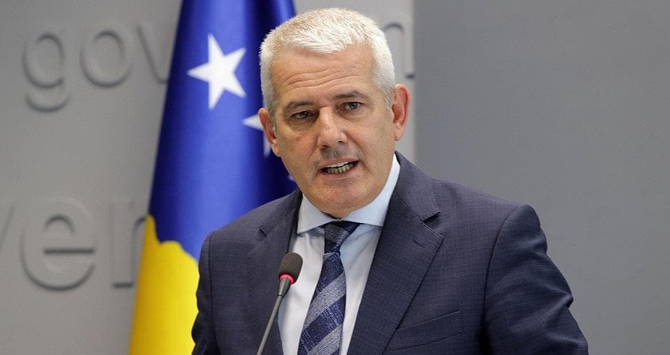 Sveçla: Shkaku i barrikadave e kemi të pamundur transferimin e Pantiqit në paraburgim