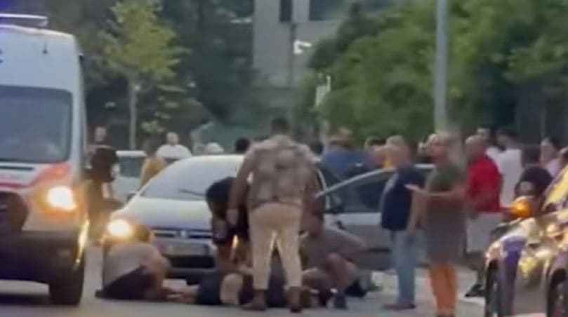 Arrestohet 29-vjeçarja që aksidentoi 3 këmbësorë te “Kodra e Diellit"