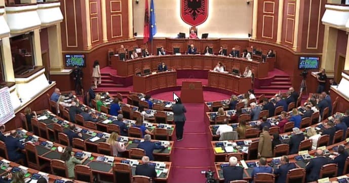 PS-ja dhe PD-ja pajtohen për hapjen e dosjeve të ish-Sigurimit të Shtetit