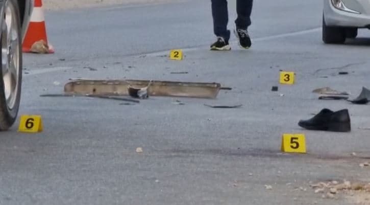 Vdiq një 71-vjeçare në Tepelenë, u godit nga një veturë