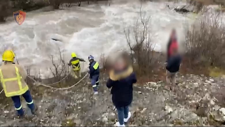 Gjenden trupat e pajetë të babë e bir që dje i mori rrjedha e ujit në Shkodër
