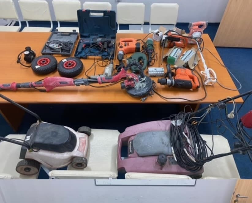 Vodhi pajisje pune, arrestohet 18-vjeçari në Obiliq