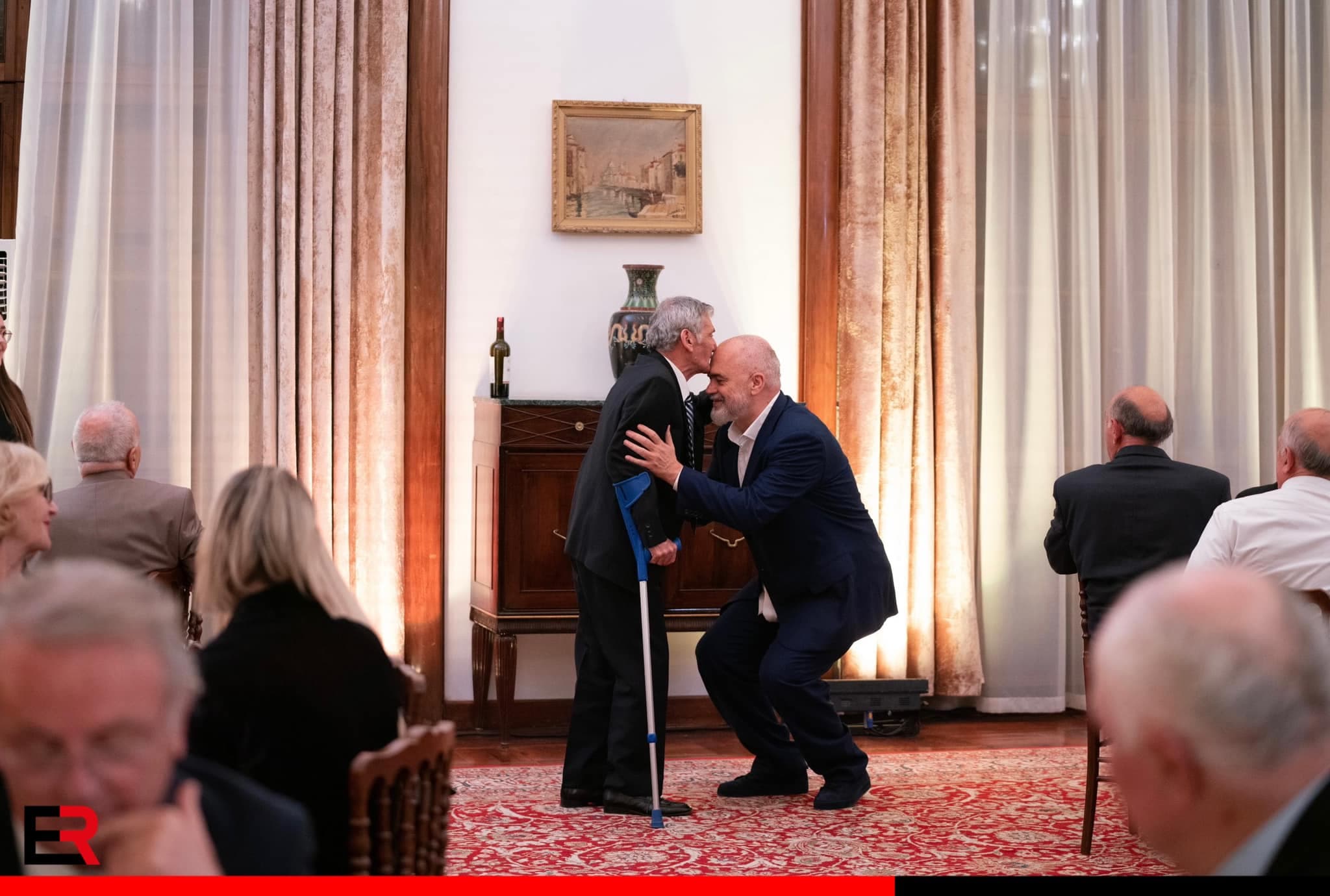 Rama në darkë me artistët, sportisët dhe shkencëtarët shqiptarë që janë pensionuar