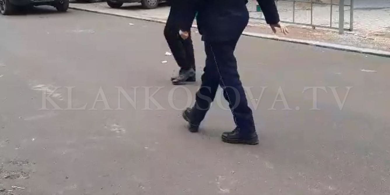 Dyshohet se gratë në Fushë Kosovë u plagosën në veturë
