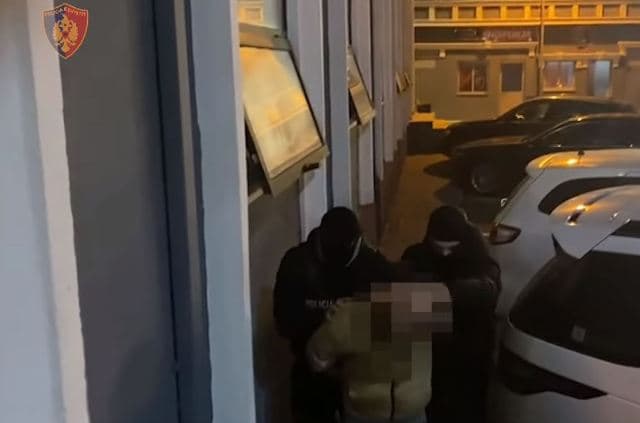 Tiranë: Arrestohen dy persona, fshehën tetë kilogramë kanabis në veturë (VIDEO)
