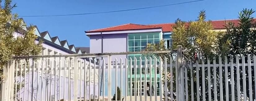 Përplasje me armë mes nxënësve në Laç, një i plagosur