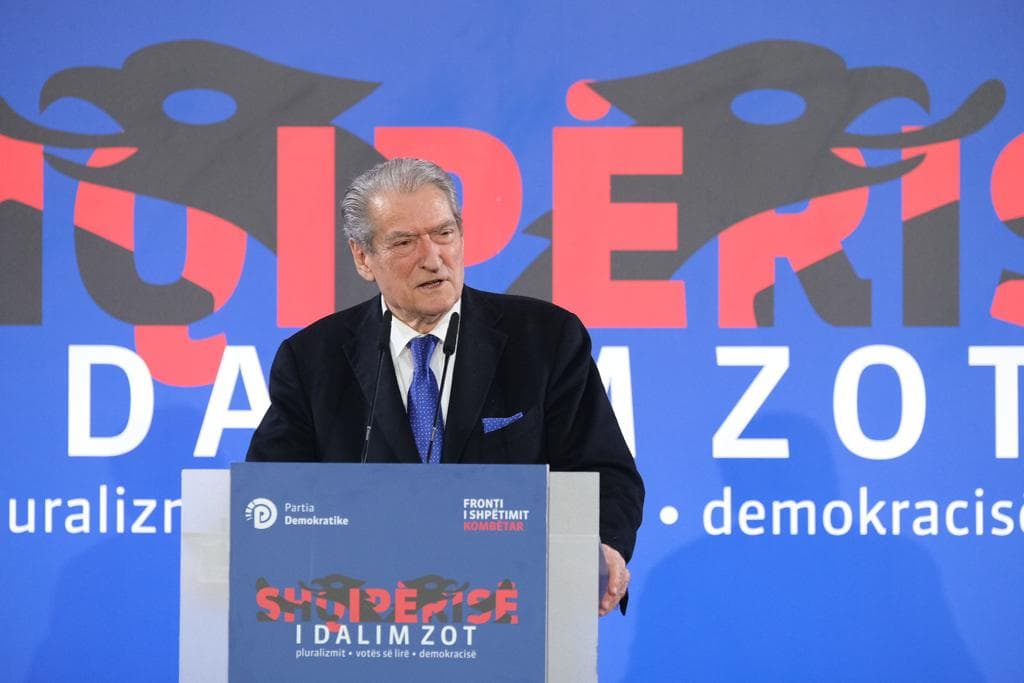Berisha nga Mati: Mos votoni kandidatët e “rivdekjes”, secili është me dosje për burg