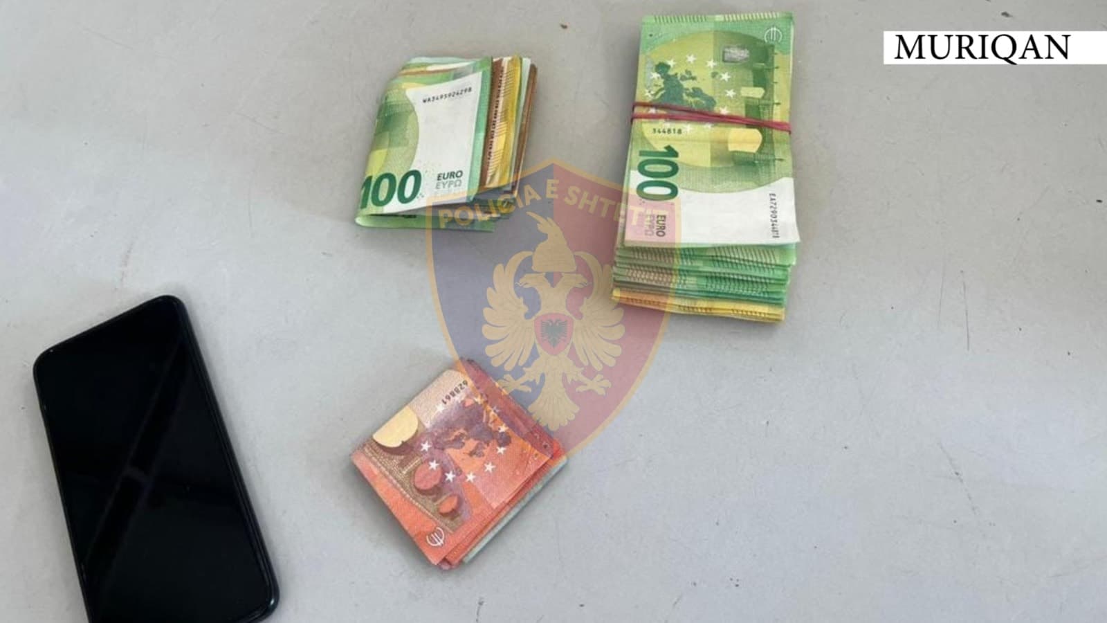 Policia shqiptare ndalon pejanin me mbi 11 mijë euro të padeklaruara