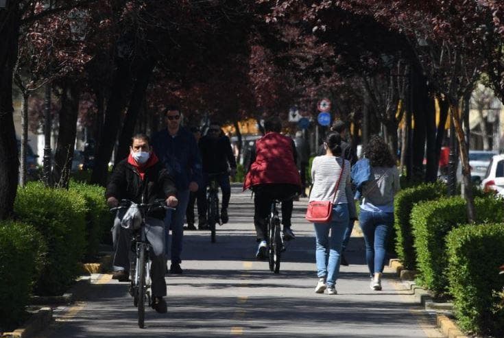 Eurostat: Të rinjtë shqiptarë të privuar nga dëshirat, vështirësi për qiranë