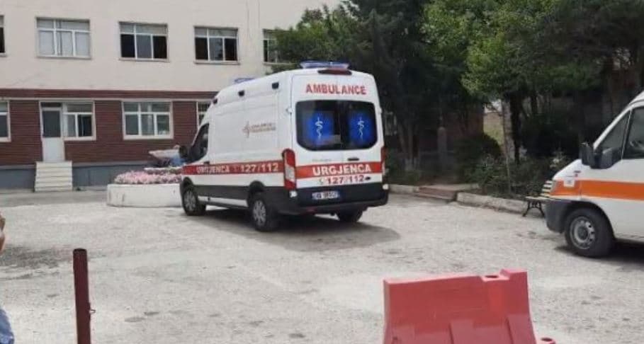 Theret me thikë një 37-vjeçar në Vlorë