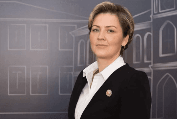 Ardita Sinani zgjidhet kryetare e Preshevës