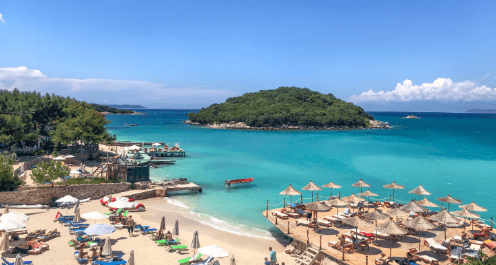 Rritet numri i turistëve, Shqipëria vizitohet nga 1.7 milionë veta në korrik