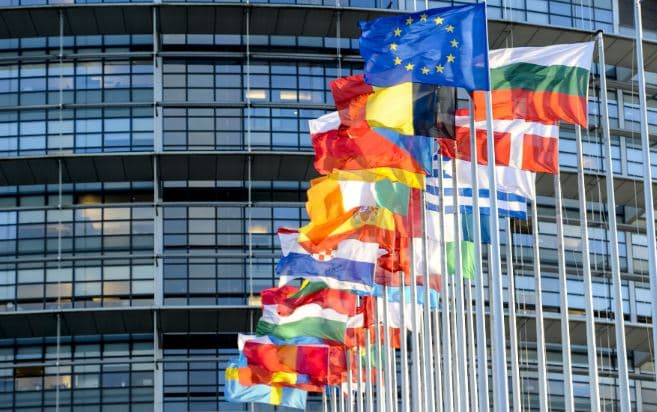 Eurodeputetët kërkojnë që Serbisë t'i ngrihen fondet e BE-së
