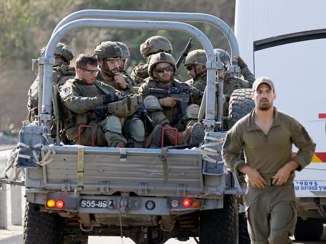 Forcat izraelite ende po merren me militantët e Hamasit në tetë zona