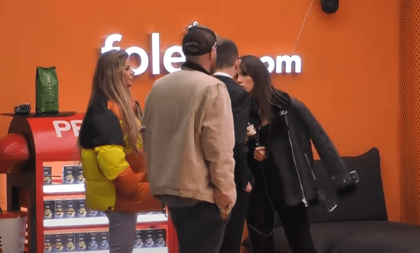 “Ti nuk je burrë”, përplasje mes Shqipes dhe Ganisë para gjumit (VIDEO)