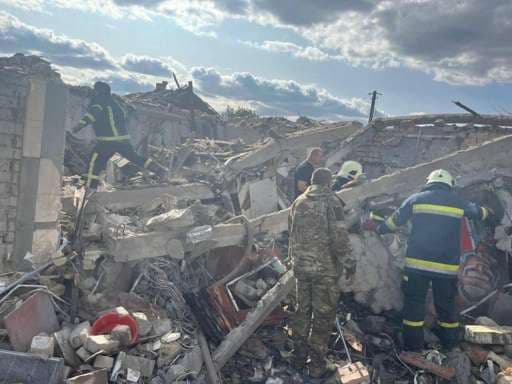 Sulmi rus vret 48 persona në një dyqan ushqimesh në Ukrainë