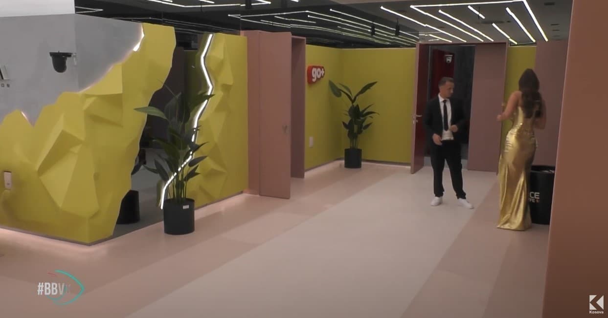 Blero vazhdon t'u rri gati banorëve për biletat e fatit në "Princ Caffe" (VIDEO)