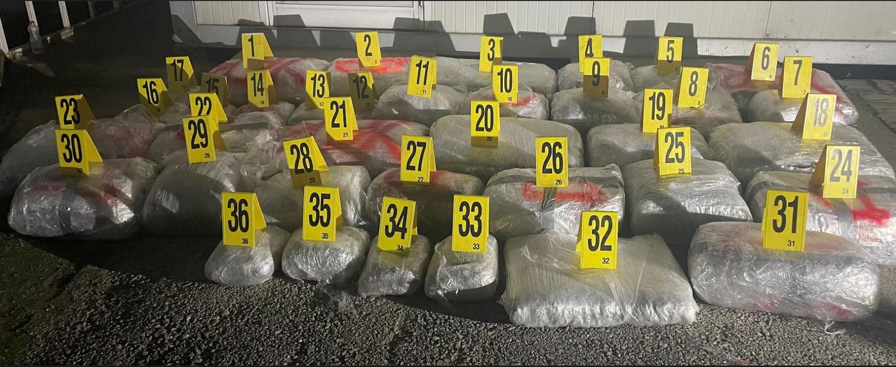 Arrestohen dy vetë në kufi me Serbinë për 182 kilogramë kanabis