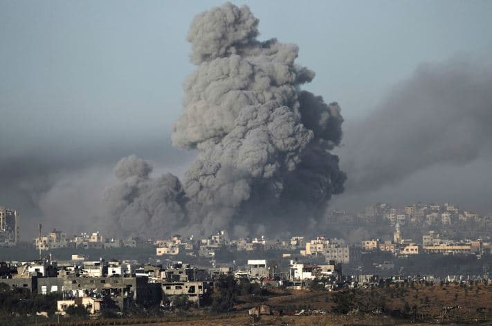 Izraeli vazhdon ofensivën në Gaza përpara armëpushimit, thotë IDF