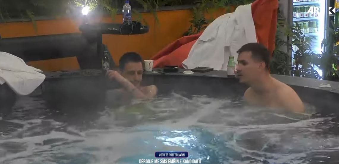 "Nëse publiku e lejon këtë degradim, të premten dal", çka po paralajmëron Adri? (VIDEO)