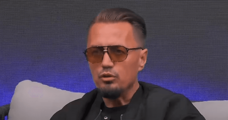 “Unë ruhem prej Zotit, s’merrna me psikopata”, për kë po flet Blero? (VIDEO)