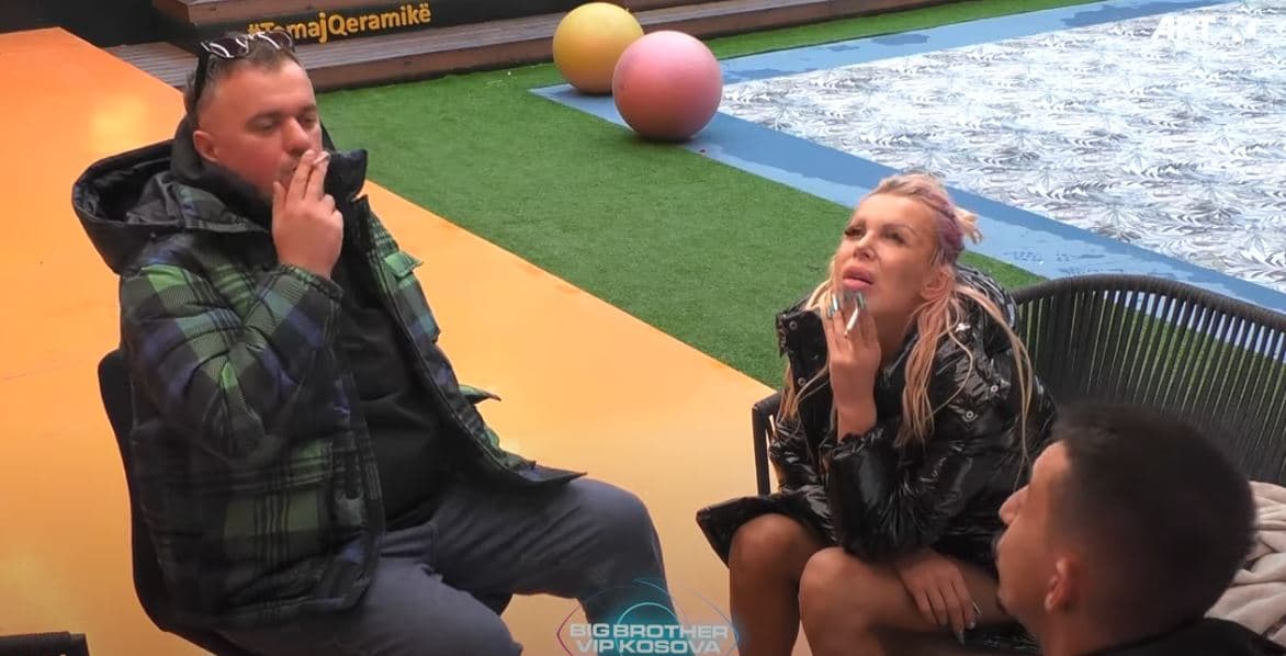Gania flet me Bucin për skeçin e tij për 28 Nëntorin, i thotë se ke dhënë mesazh të keq (VIDEO)
