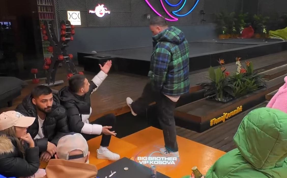 “E ke pre në besë shoqen tënde, pa pikë fytyre krenohesh për këtë”, debat i ashpër me Bucit e Ganiut (VIDEO)