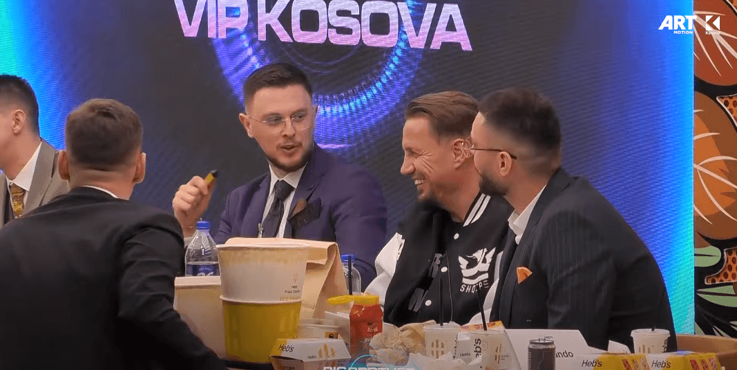 Ardi i tregon Bleros se si i ka dëgjuar këngët e tij (VIDEO)