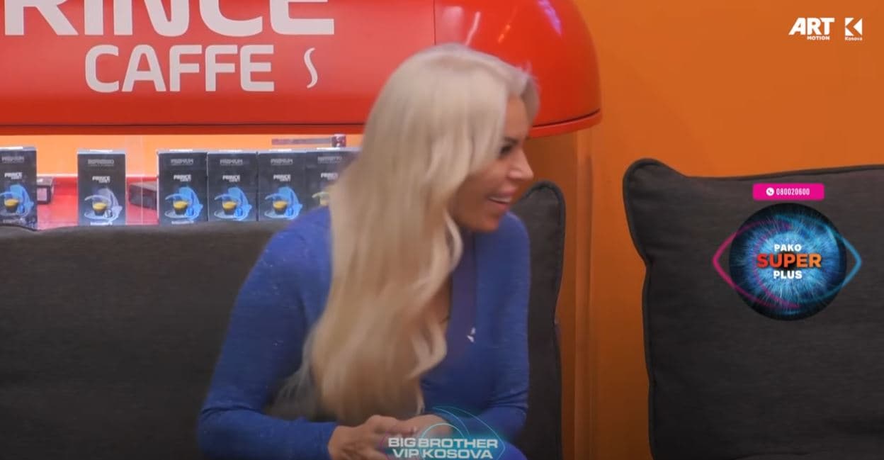 Blero, Edonës: I ke pasur flokët katastrofë, sikur pula që e zure (VIDEO)