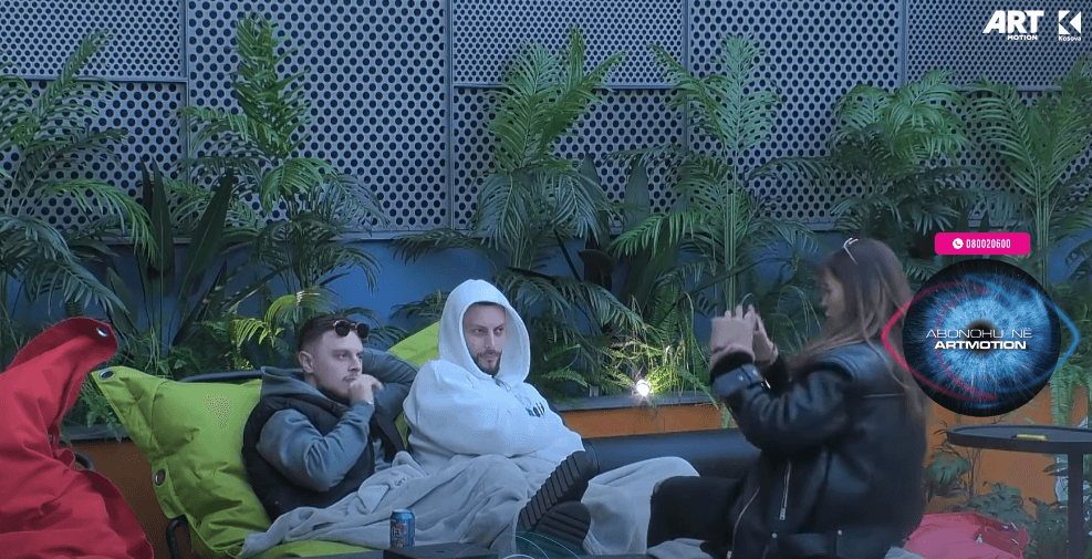 Mirdoni ngjallë të qeshura ndërsa komenton mënyrën se si Shqipja i përshkruan situatat (VIDEO)