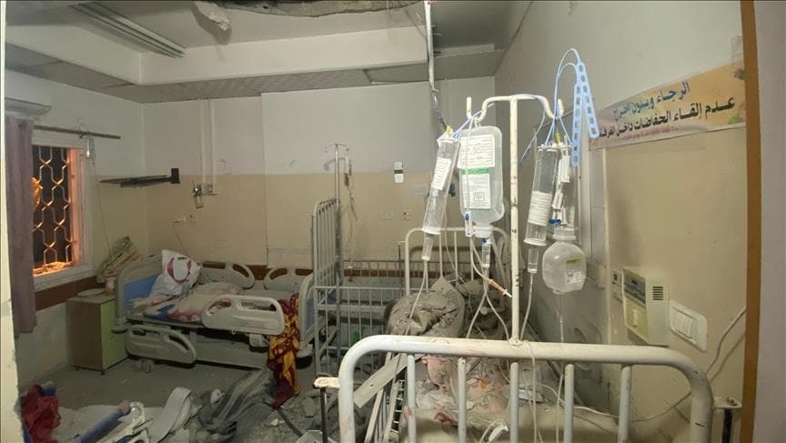 Izraeli urdhëron evakuimin e spitalit të vetëm operativ në veri të Gazës, sipas drejtorit