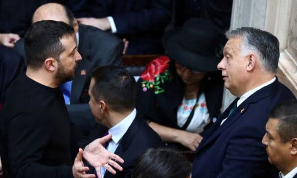 Hungaria sfidon kërcënimin për të bllokuar bisedimet e anëtarësimit të Ukrainës në BE