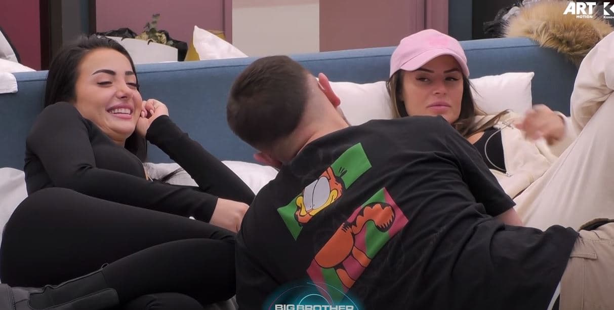 Alba thotë se dëshiron veç djalë shqiptar për burrë (VIDEO)