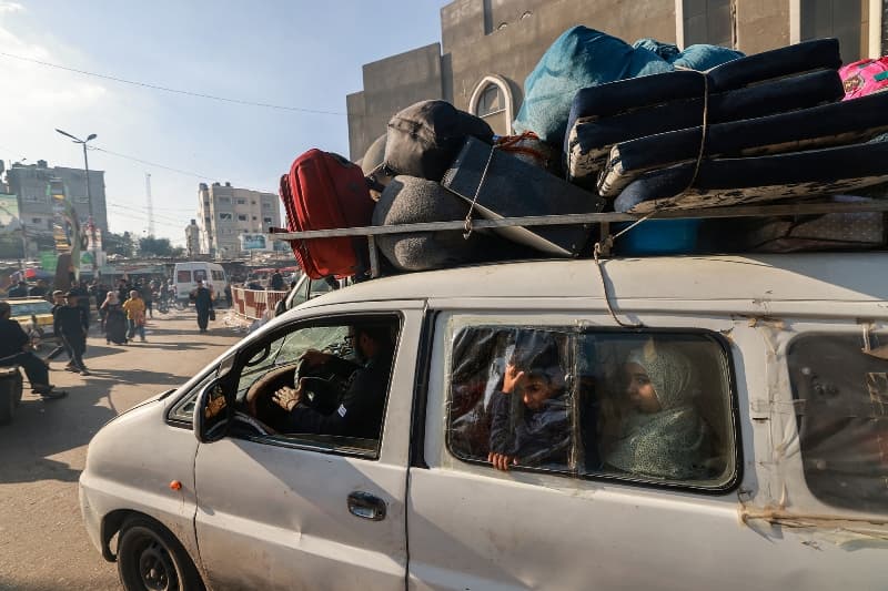 Forcat izraelite të Mbrojtjes u bëjnë thirrje civilëve që të evakuojnë më shumë zona në jug të Gazës