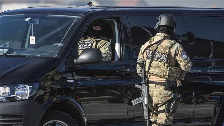 Bosnja arreston shtatë persona të dyshuar për pjesëmarrje në gjenocidin në Srebrenicë
