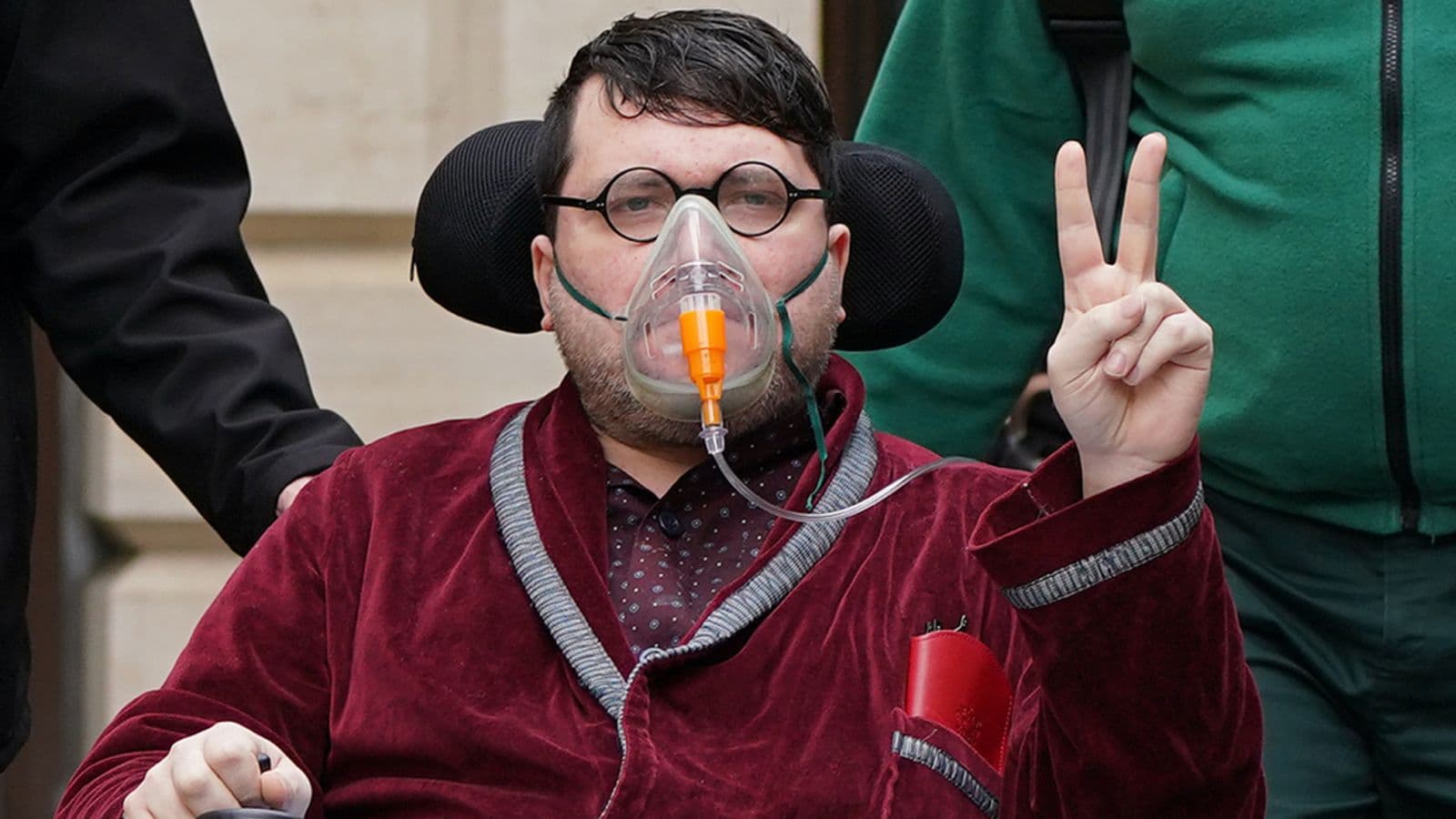 I dyshuari për përdhunim, Nicholas Rossi, ekstradohet nga Skocia në ShBA