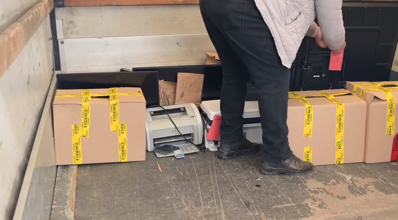 Sveçla njofton për mbylljen e tri komunave paralele: Koha e paligjshmërisë ka përfunduar (VIDEO)