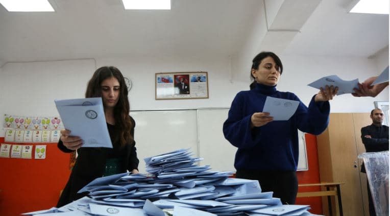 Zgjedhjet në Turqi, tre persona raportohen të vdekur