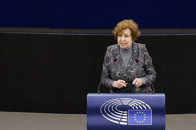 Dyshimet se është agjente e Rusisë, nisin procedurat ligjore ndaj eurodeputetes letoneze